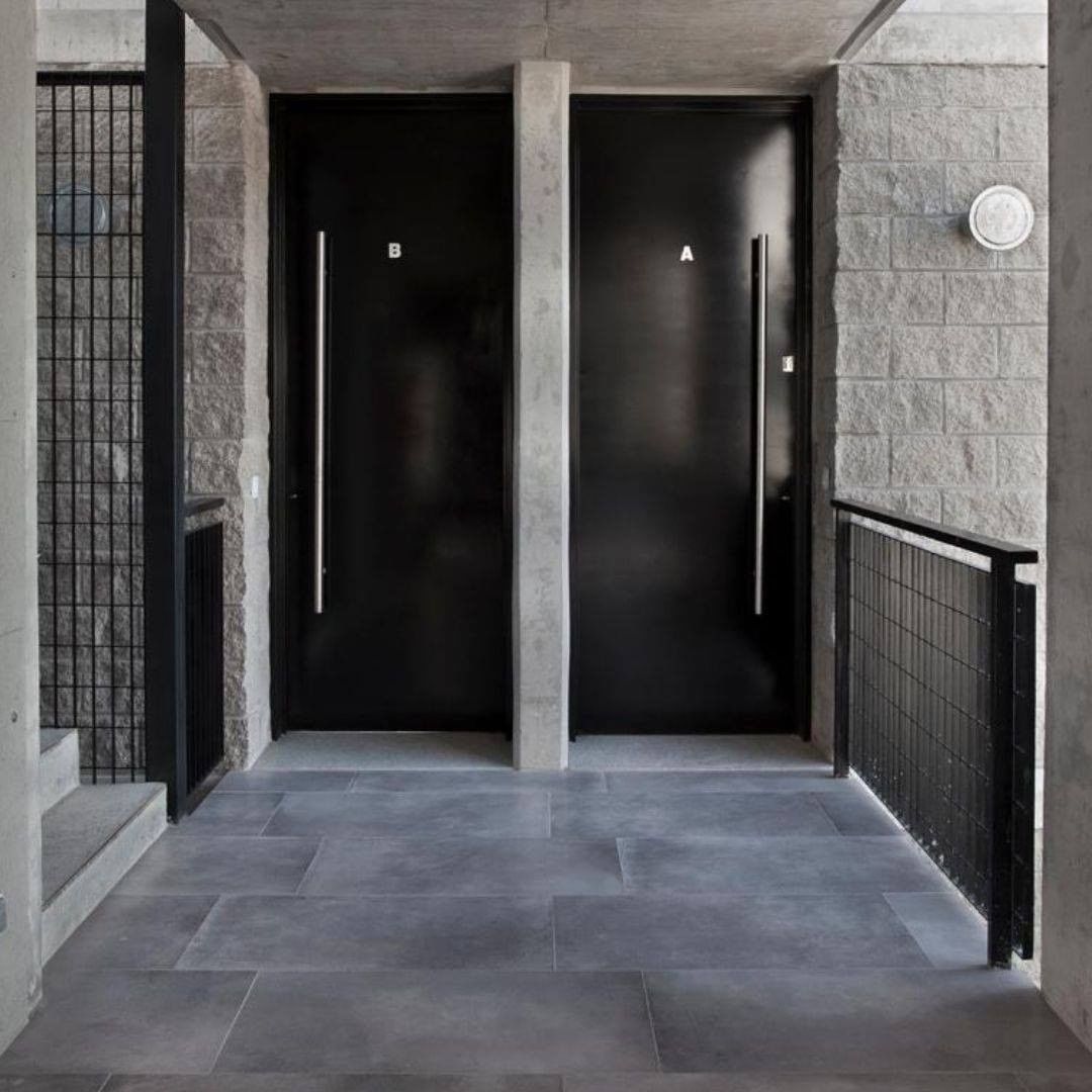 116841756_289234385516706_5973062604865615616_n.jpg Mediterranean Steel 45 cm x 90 cm - ILVA Porcelanato - Image 1