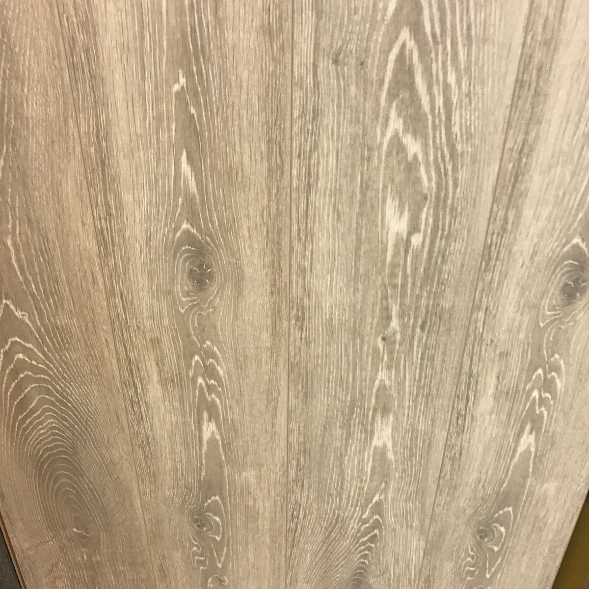 18153_5anrgg8dstwjj8rk.jpg Flotante Oferta Kronotex Chene Beige D-3862 12 mm - - Image 1