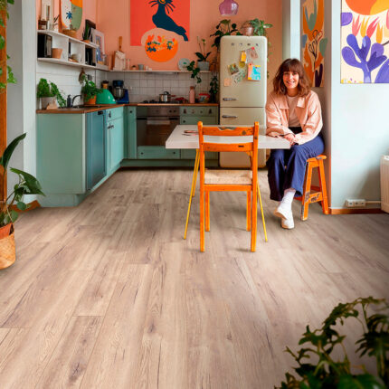 D4763 Pettersson Oak Beige - Piso Vinilico BinylPro Linea Kiwi