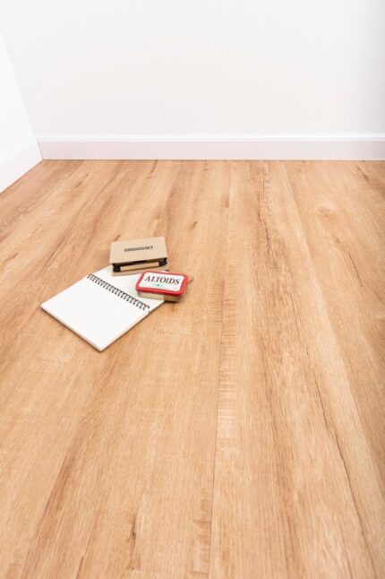 Postdam 2328 - Piso Vinilico SPC