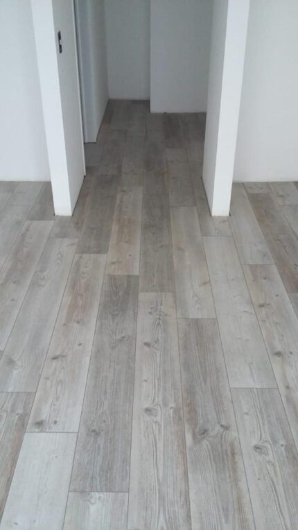 Mountain 4 V Hut Pine K-047 - Variostep Classic - Flotante Krono Original