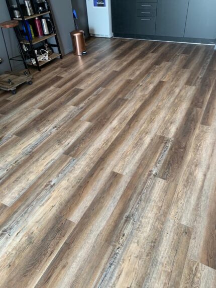 Olivo S8890 - Piso Vinilico SPC