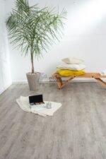 Baltico 6002 - Piso Vinilico SPC 5,5 mm Manto incluido - Image 2