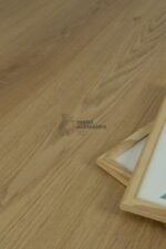 352 Magadan Natural Oak - Binyl Pro Vitality Style 8 mm