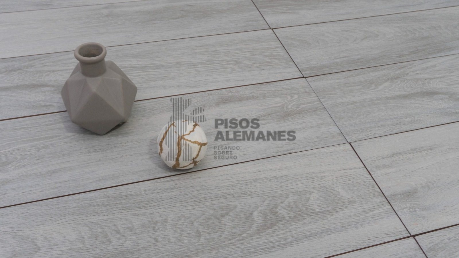 dsc03475.jpg Forest Ice - Porcelanico - Image 1