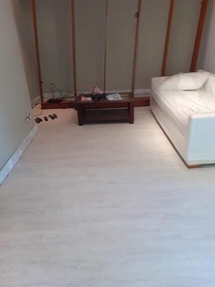 Roble Antiguo Blanco CLT-981 - Piso Vinilico SPC