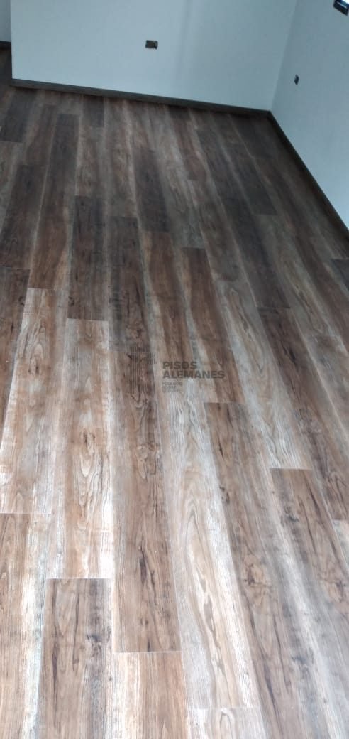 whatsapp_image_2021-08-09_at_16.29.56_2_.jpeg Roble Harbour 8884 - Piso Vinilico SPC - Image 1